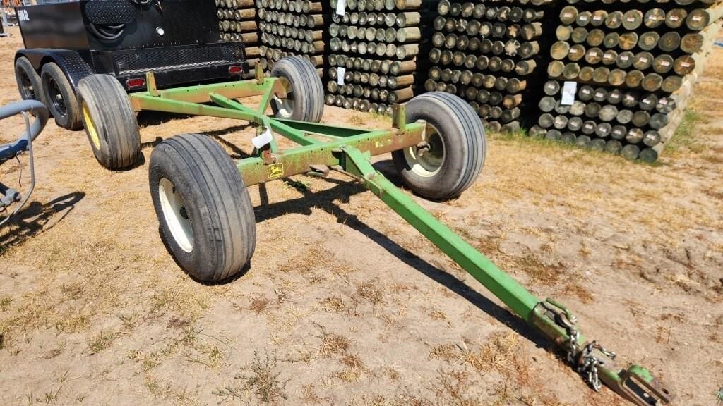 John Deere 1065 Equipment Image0