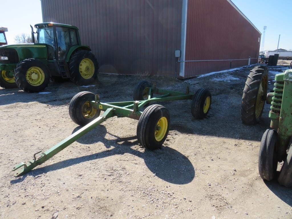John Deere 1065A Equipment Image0