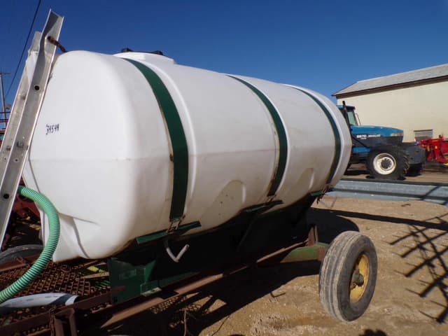 Image of John Deere 1065A equipment image 3