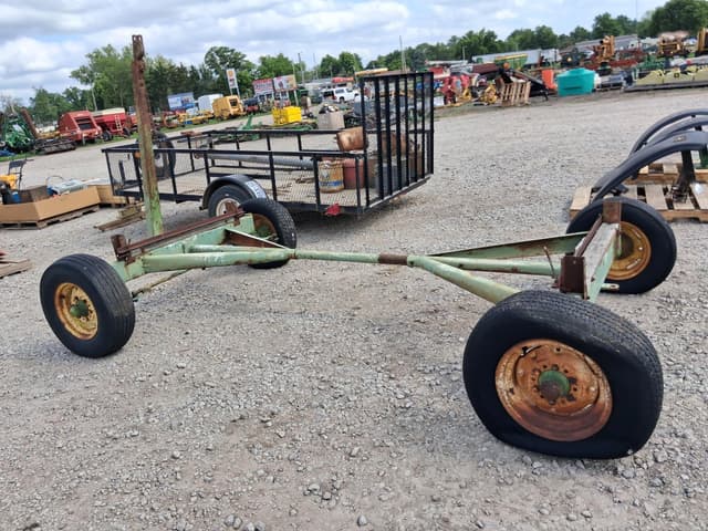 Image of John Deere 1065A equipment image 1