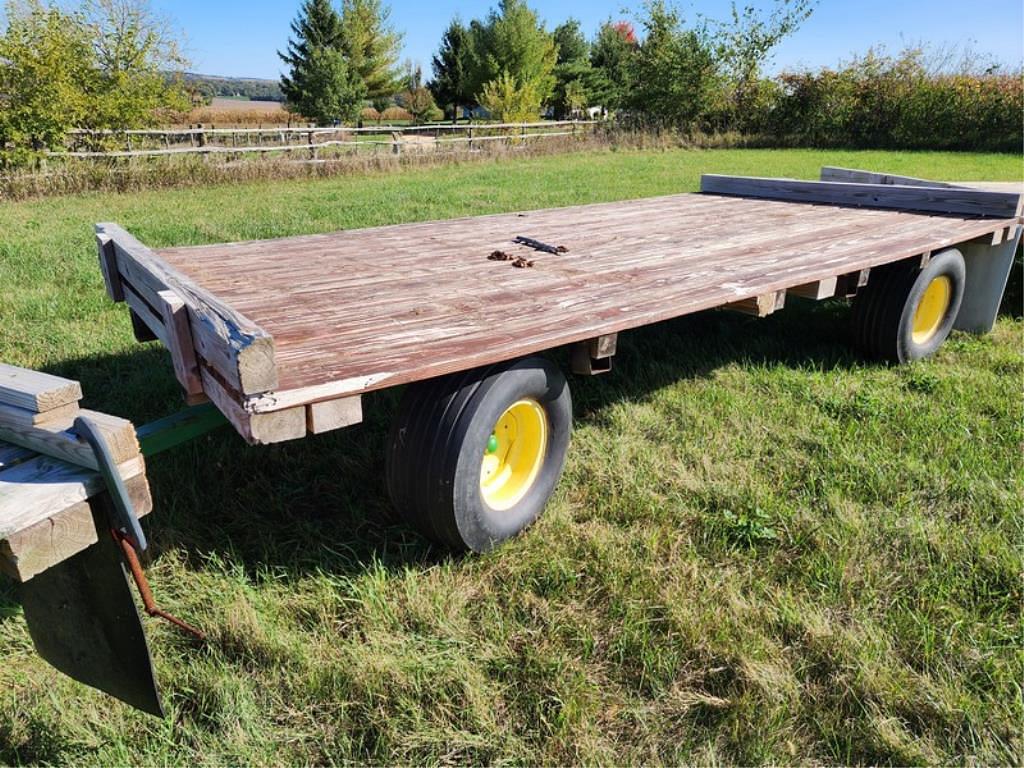 Image of John Deere 1065A Primary image