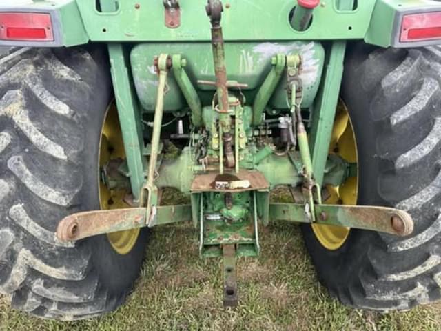 Image of John Deere 1070 equipment image 4