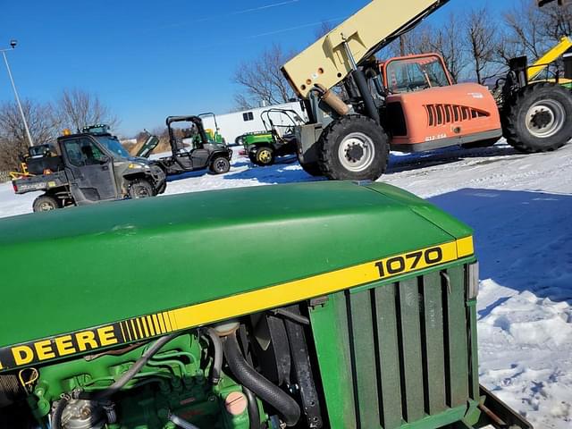 Image of John Deere 1070 equipment image 3