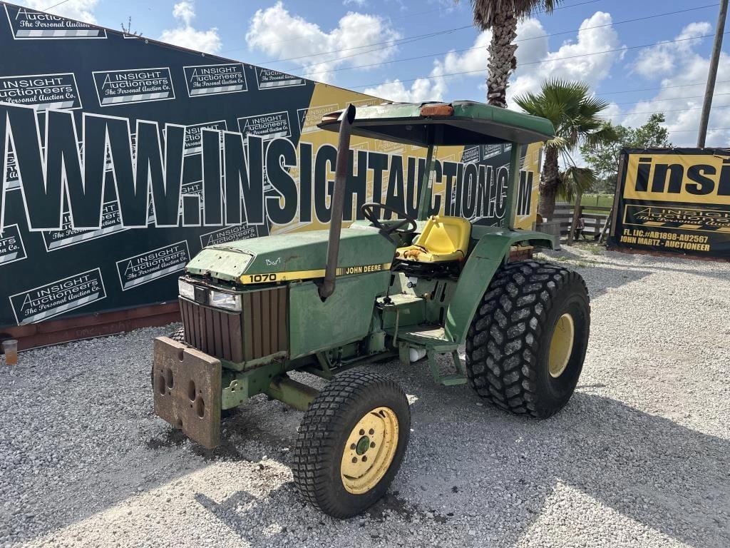 John Deere 1070 Equipment Image0