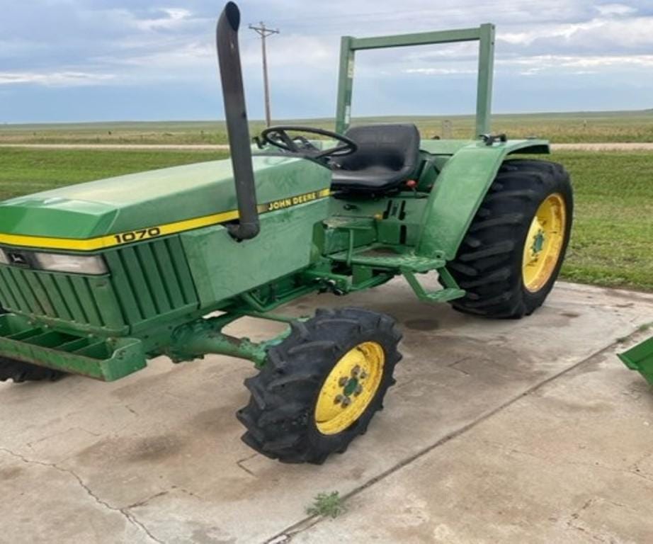 Main image John Deere 1070