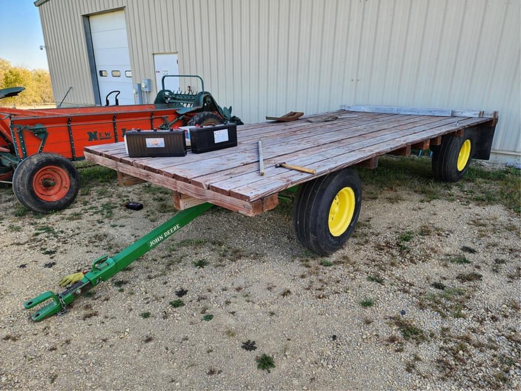 Image of John Deere 1075 Primary image