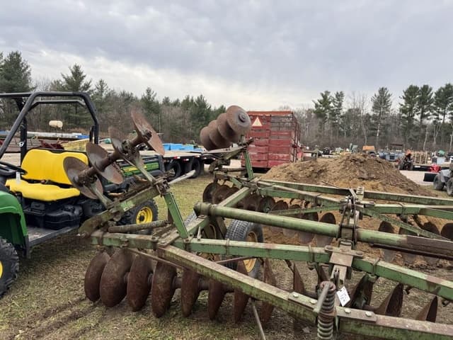 Image of John Deere 110 equipment image 2
