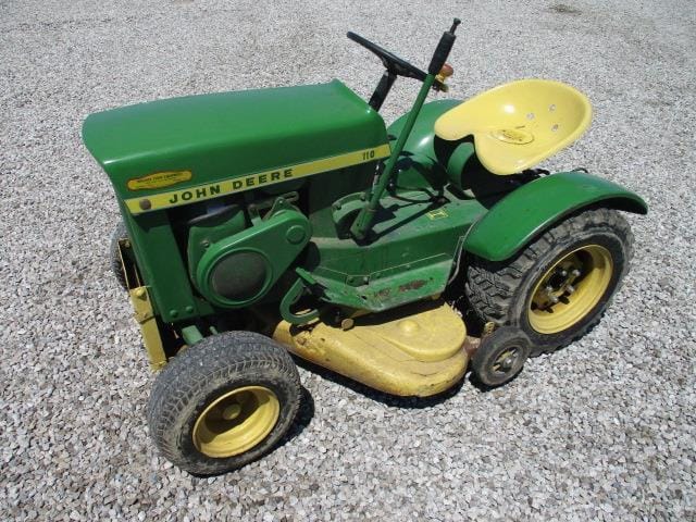 John Deere 110 Equipment Image0