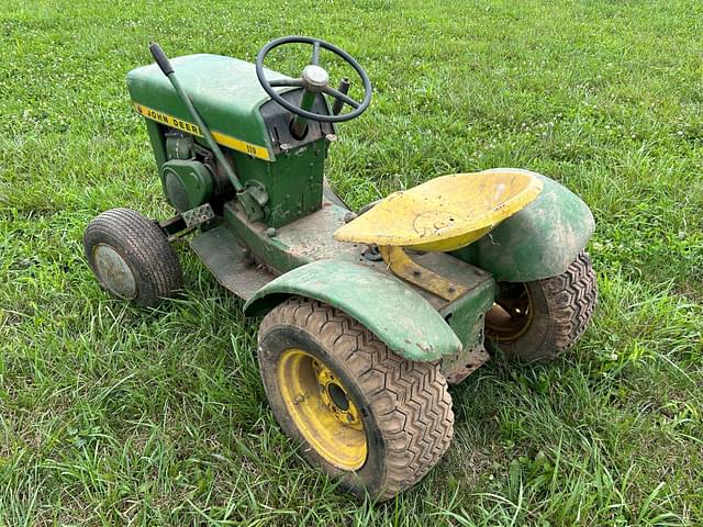 Image of John Deere 110 equipment image 4