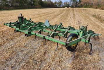 Main image John Deere 110