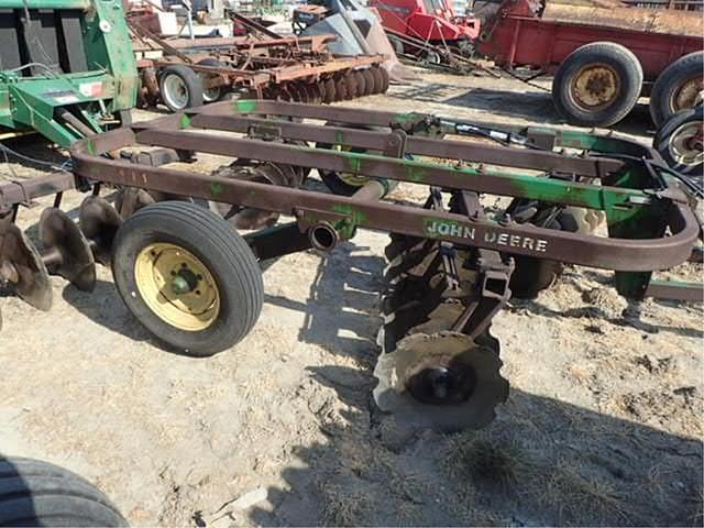 Image of John Deere 110 equipment image 3