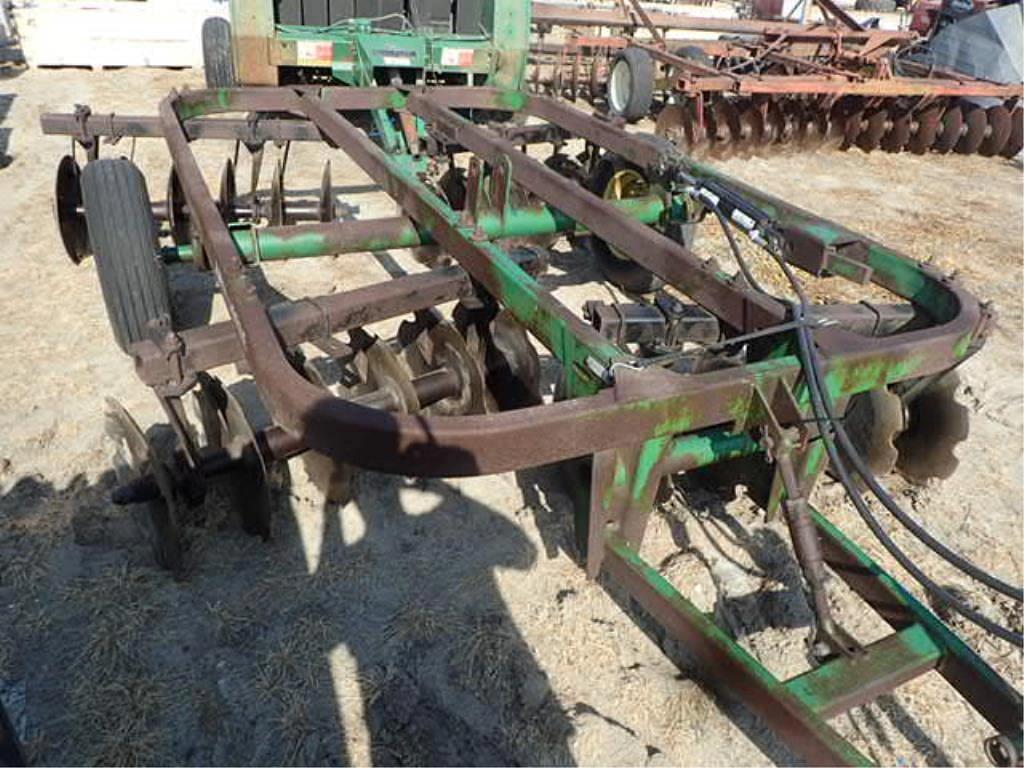 Image of John Deere 110 Primary image