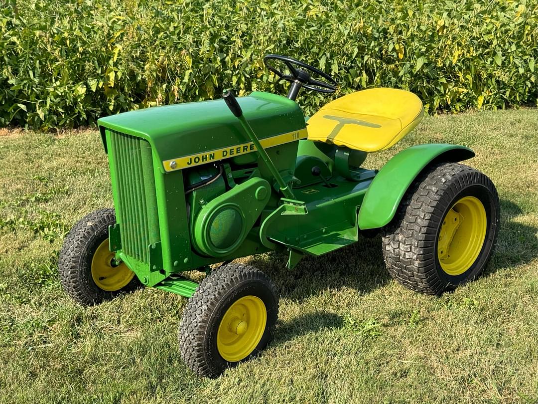 Image of John Deere 110 Primary image