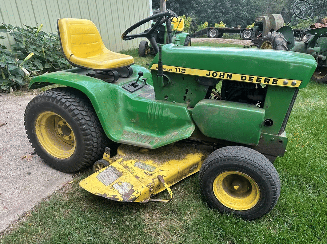 Image of John Deere 110 Image 1