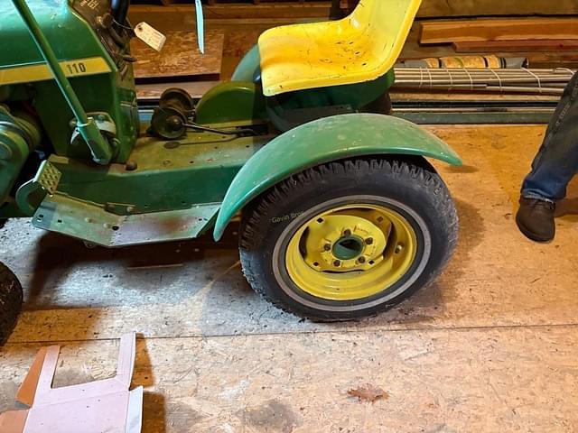 Image of John Deere 110 equipment image 1