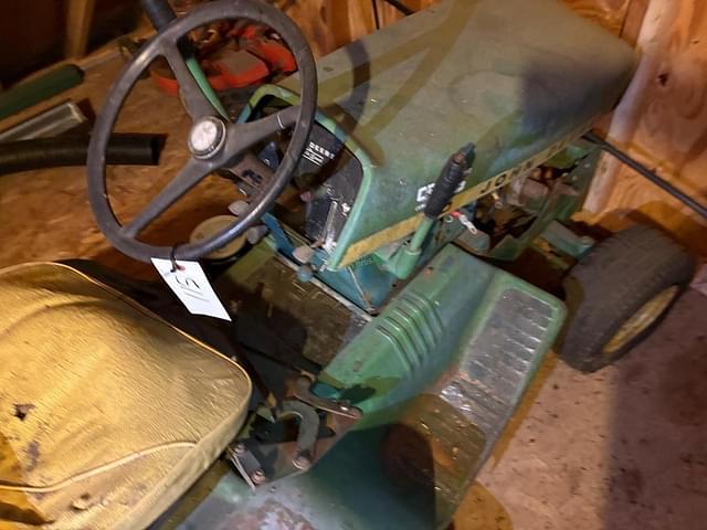 Image of John Deere 110 equipment image 4