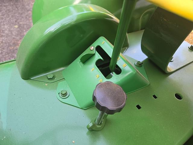 Image of John Deere 110 equipment image 4