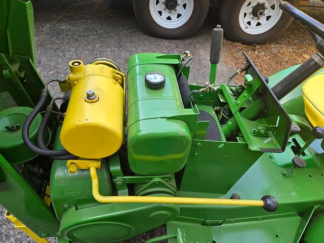 Image of John Deere 110 equipment image 2