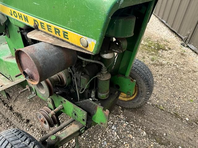 Image of John Deere 110 equipment image 4