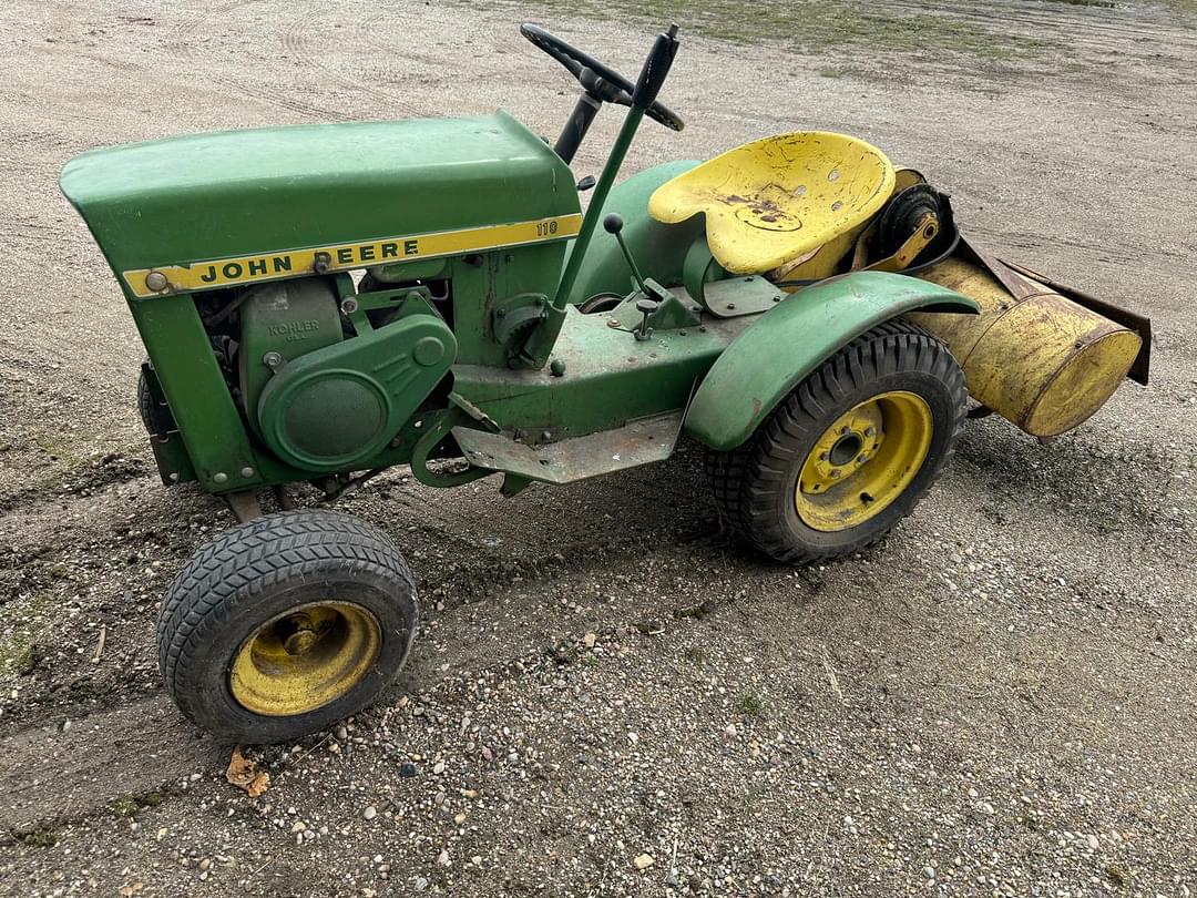 Image of John Deere 110 Primary image