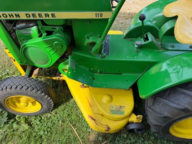 Image of John Deere 110 equipment image 2