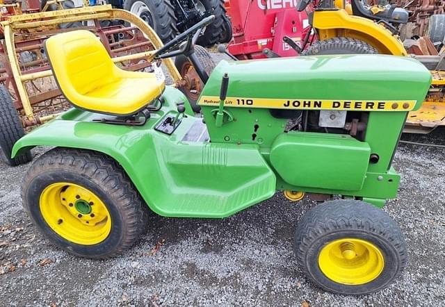 Image of John Deere 110 equipment image 1