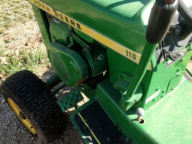 Image of John Deere 110 equipment image 4