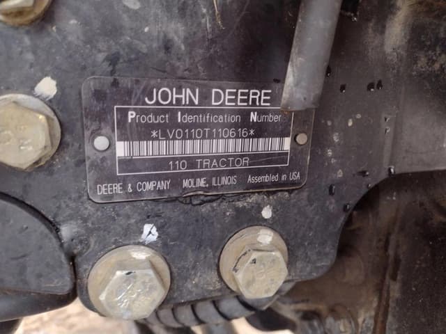 Image of John Deere 110 equipment image 4