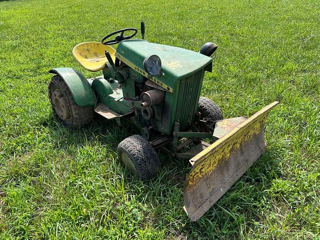 Image of John Deere 110 equipment image 2