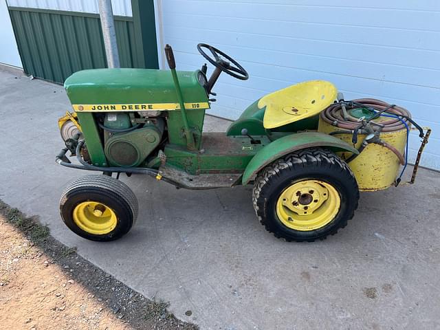 Image of John Deere 110 equipment image 1