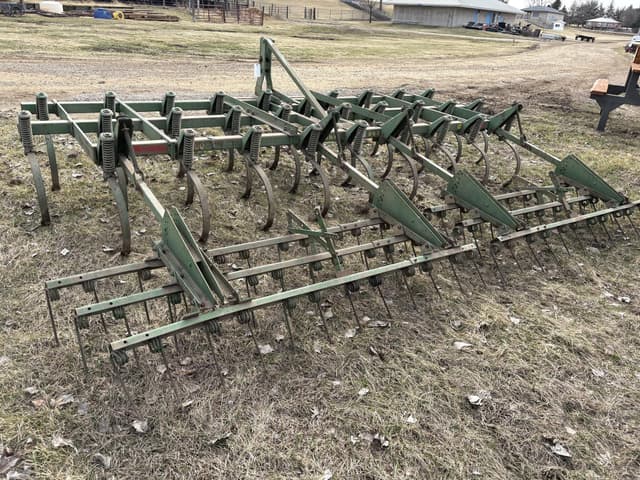 Image of John Deere 1100 equipment image 3