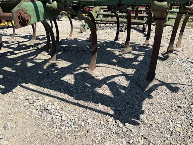 Image of John Deere 1100 equipment image 2