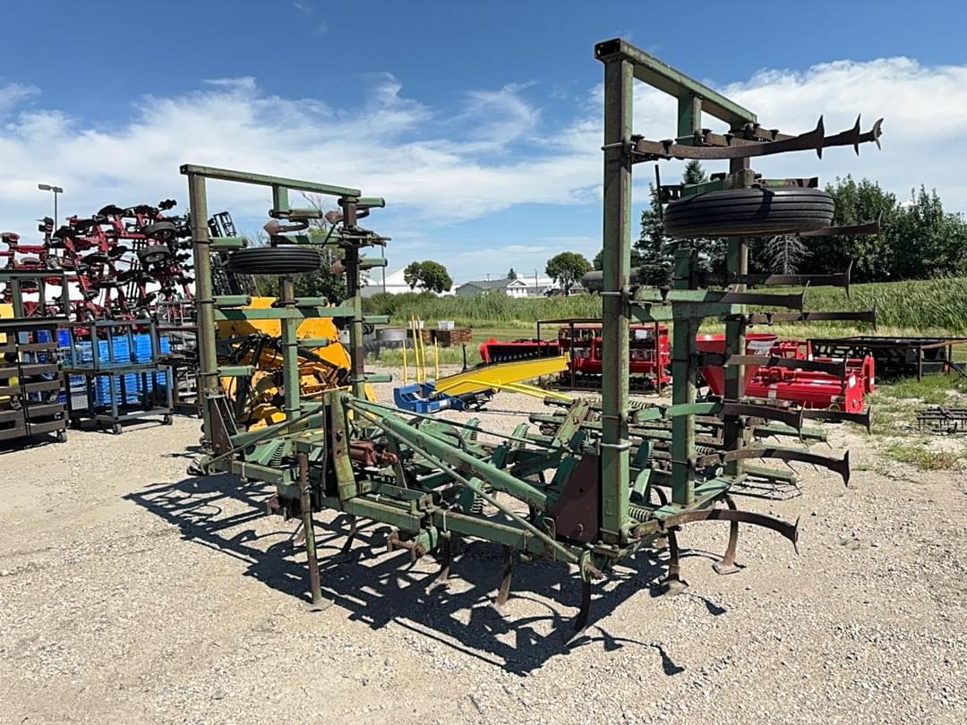 Image of John Deere 1100 Primary image