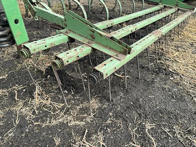 Image of John Deere 1100 equipment image 3