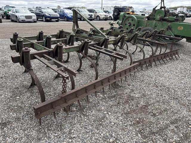 Image of John Deere 1100 equipment image 3