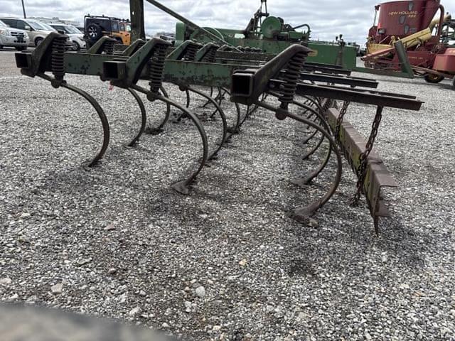 Image of John Deere 1100 equipment image 4