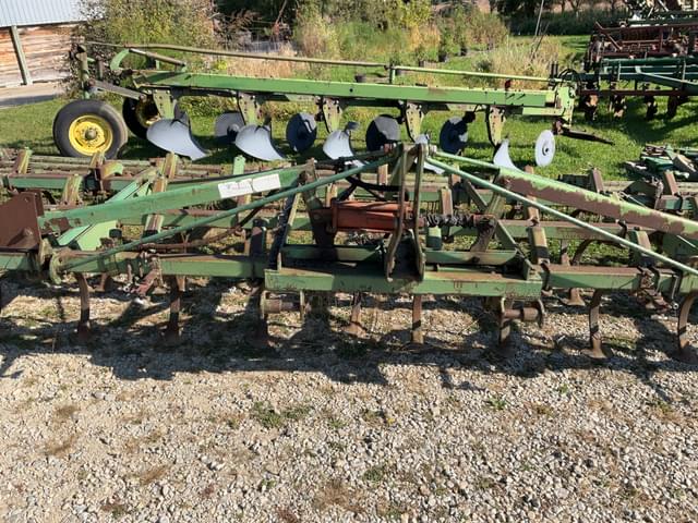 Image of John Deere 1100 equipment image 1