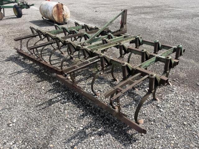 Image of John Deere 1100 equipment image 2