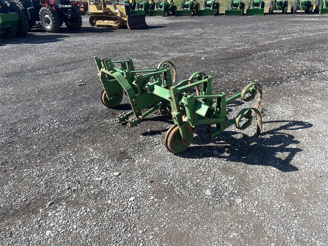 Image of John Deere 1100 Primary image