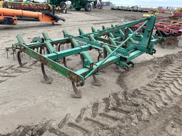 Image of John Deere 1100 equipment image 1