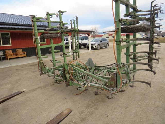 Image of John Deere 1100 equipment image 4