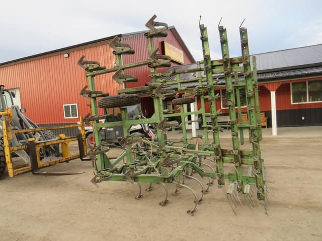 Image of John Deere 1100 equipment image 3