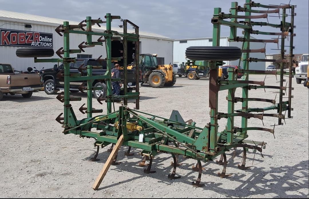 Image of John Deere 1100 Primary image