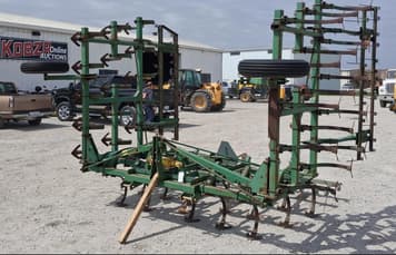 Main image John Deere 1100