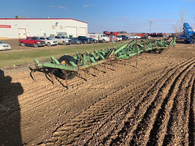 Image of John Deere 1100 equipment image 2