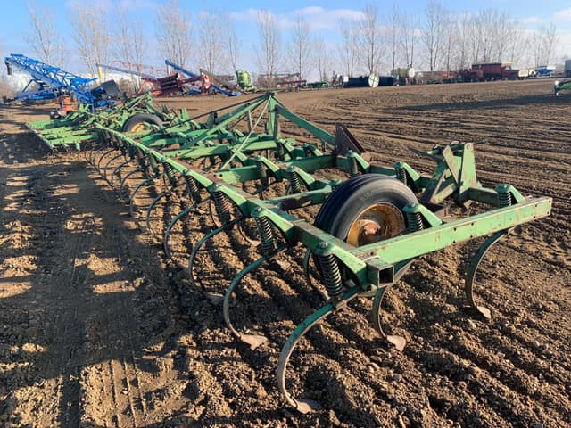 Image of John Deere 1100 equipment image 3