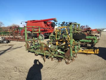 Main image John Deere 1100