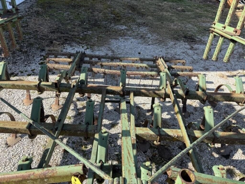 Image of John Deere 1100 Image 1