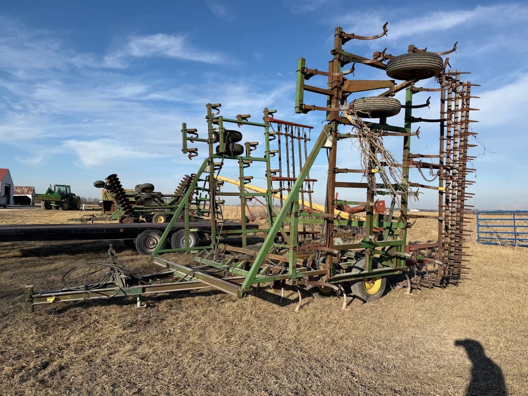 Image of John Deere 1100 Primary image