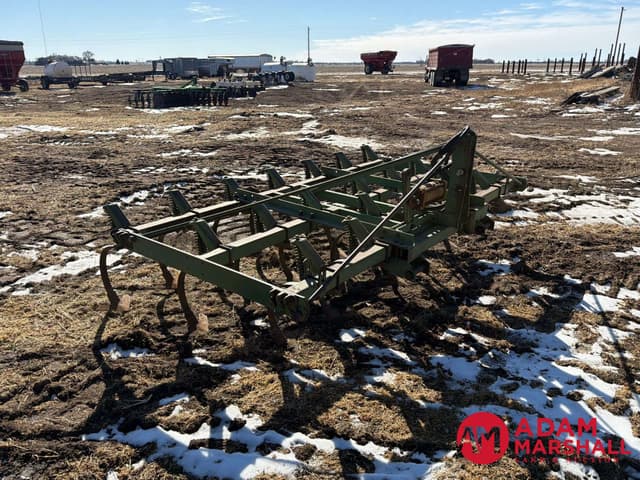 Image of John Deere 1100 equipment image 1